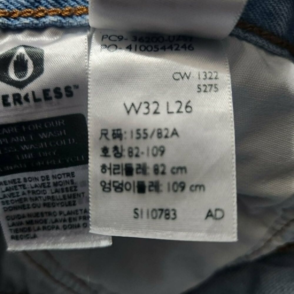 Levi Strauss & Co 501 Facded Blue Jeans Vintage Distressed, Cropped Frayed - Picture 10 of 12